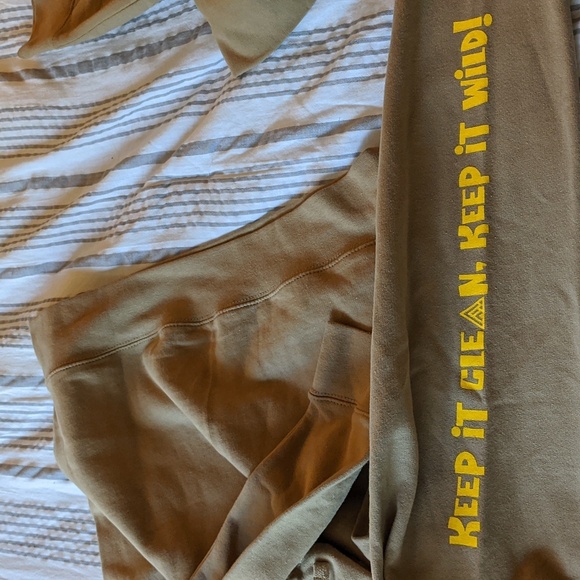 Mushroom Pacific Northwest Mtn. forager outdoors sweatshirt hoodie hunter tan - Picture 3 of 4